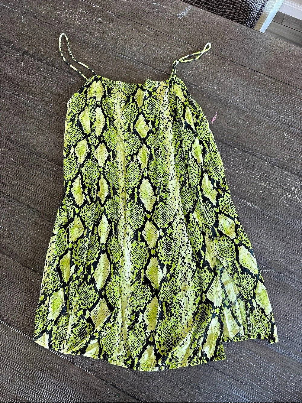 Motel Datista Slip Dress in Green & Black Size XS